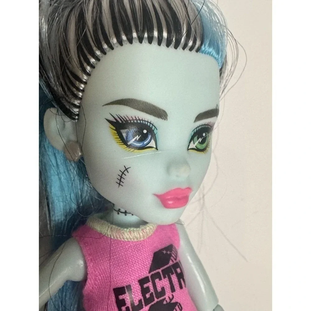 Monster High Frankie‎ Stein Creepover 